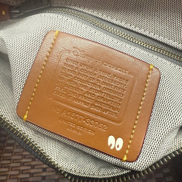 coach Disney X Coach Turnlock Wristlet 30 In Signature Patchwork 33052 - Picture 8 of 10